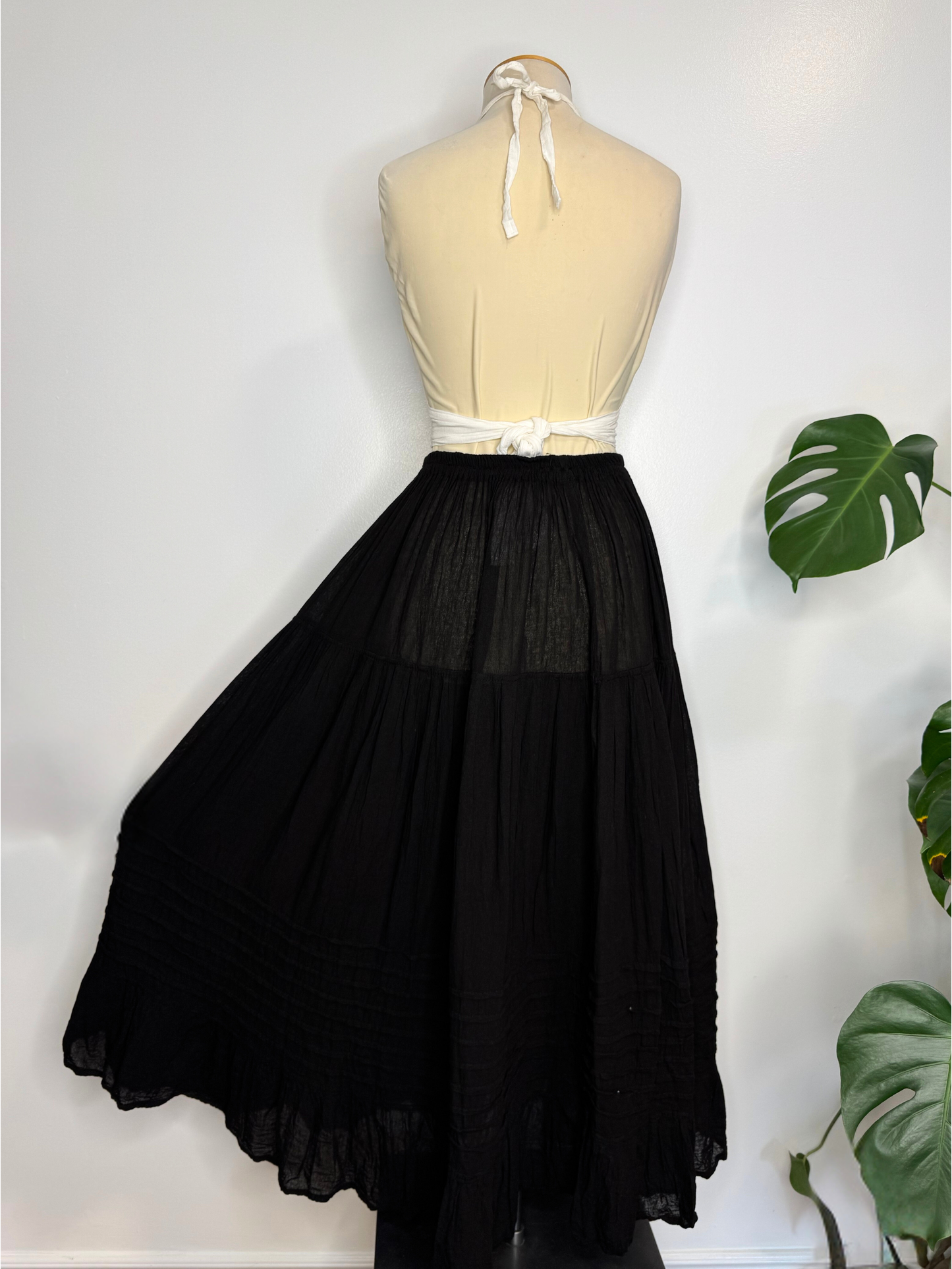 The Akna Maxi Skirt - Black