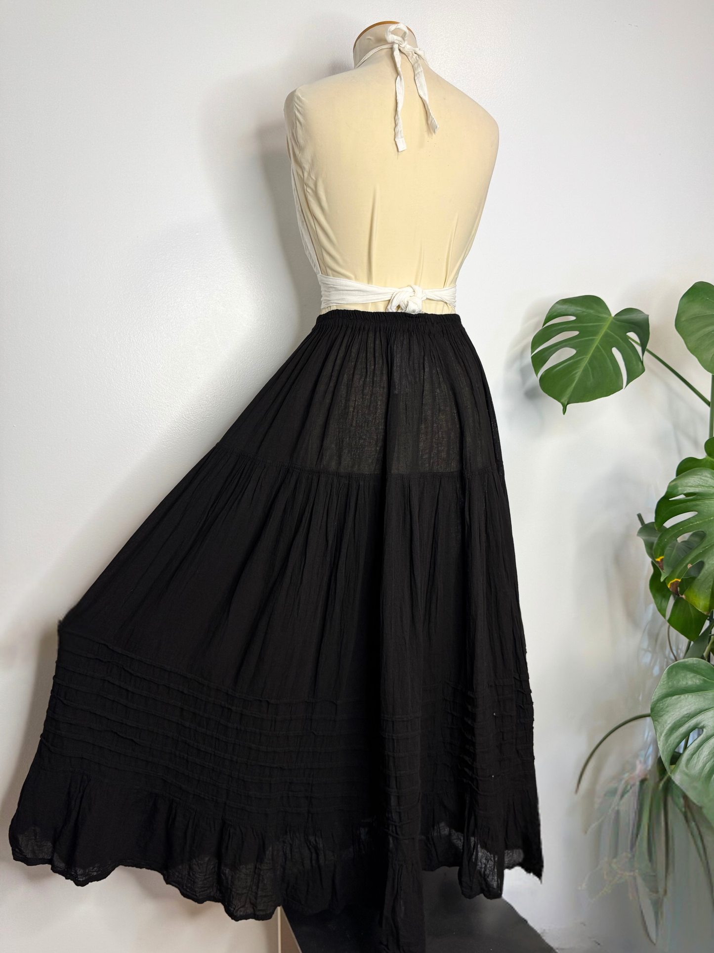 The Akna Maxi Skirt - Black