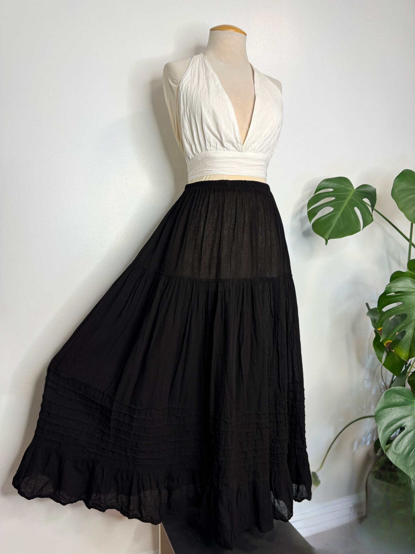 The Akna Maxi Skirt - Black