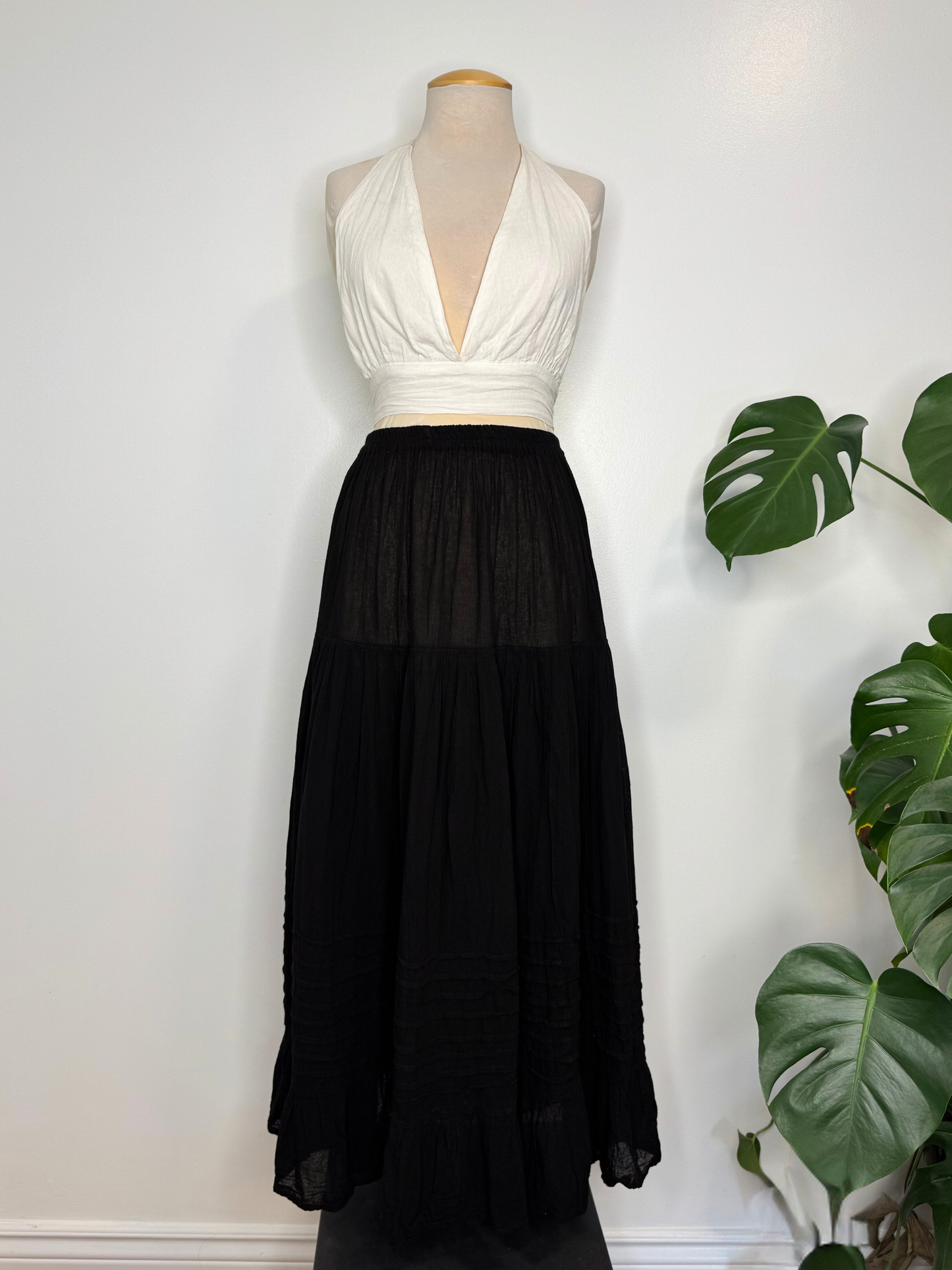 The Akna Maxi Skirt - Black