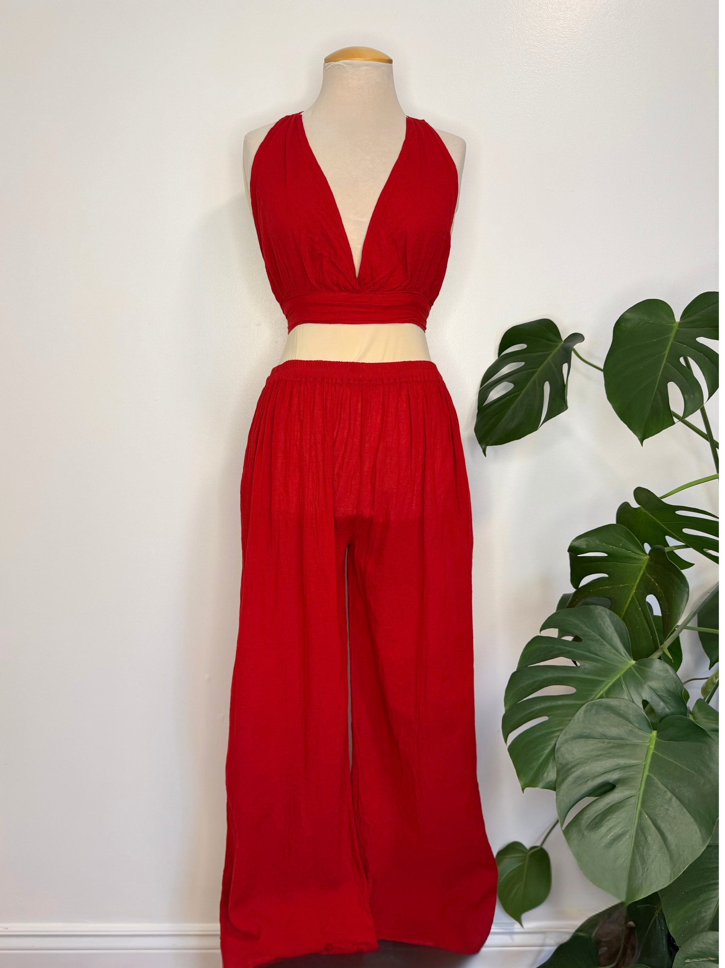 The Dacey Set - Red