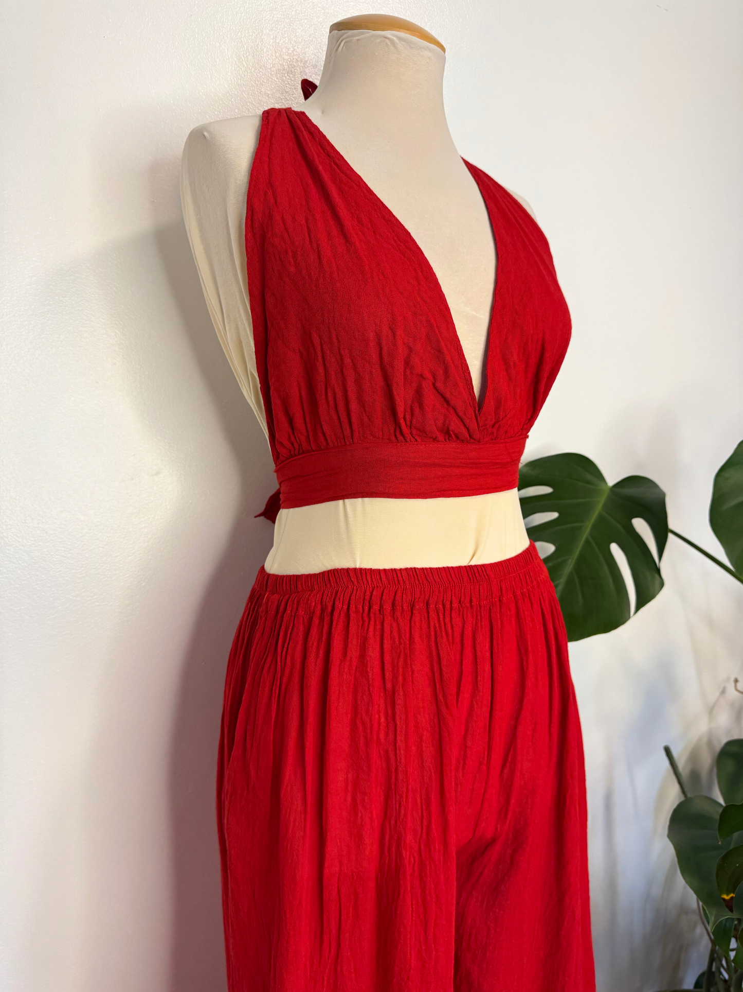 The Dacey Set - Red