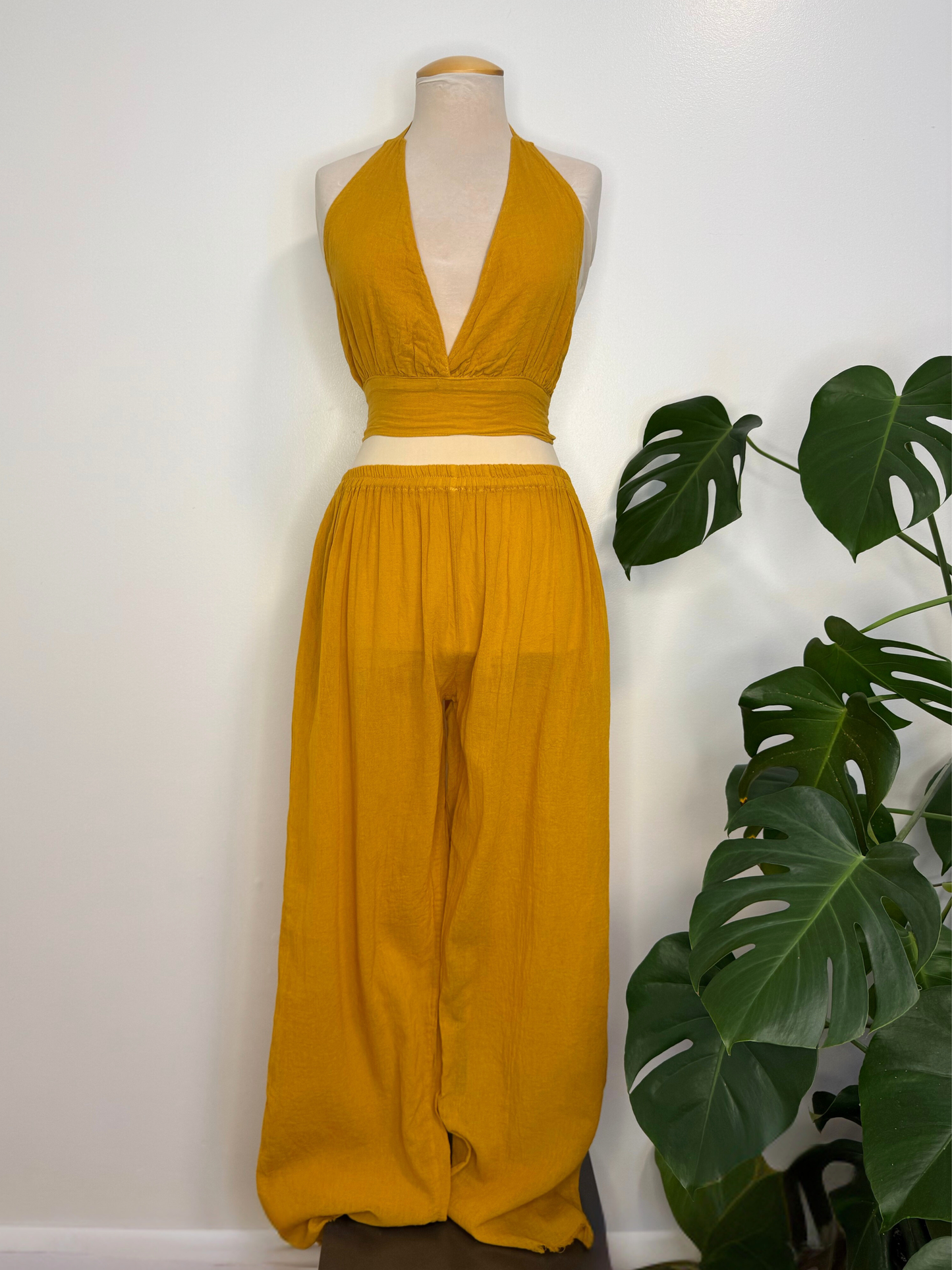 The Dacey Set - Yellow
